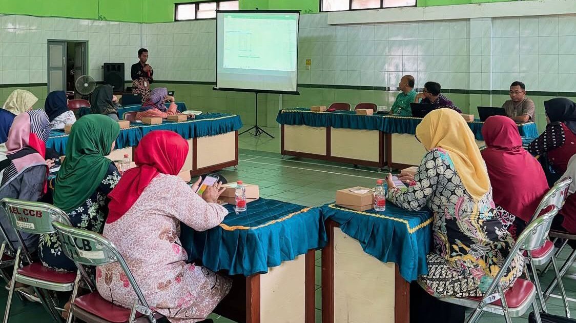 Galeri - Monev Pendataan Lansia