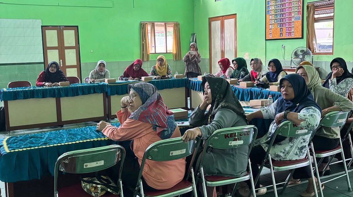 Galeri - Monev Pendataan Lansia